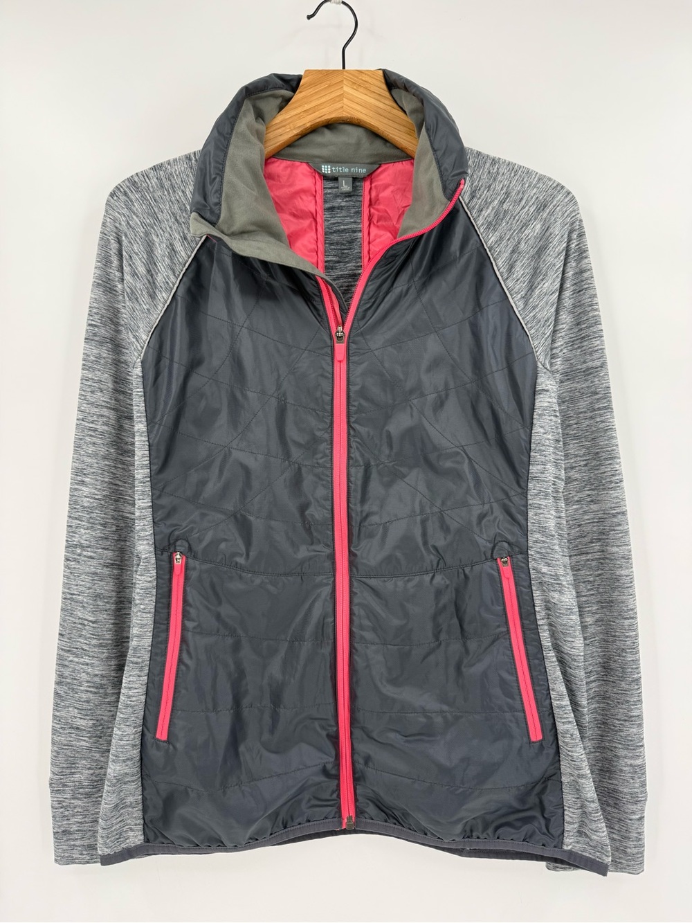 Title Nine Willpower Jacket Hybrid Insulated Hooded Athletic Size L